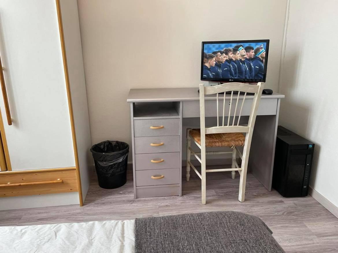 Chambre Chez L'Habitant Pres De Bordeaux Cenon Buitenkant foto